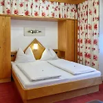 Haus Aschgan Konukevi 3*