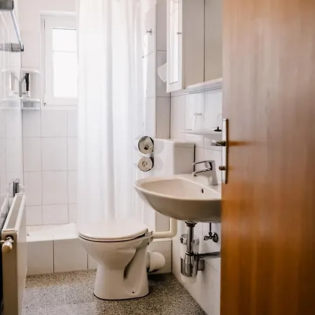Haus Aschgan فيلاخ