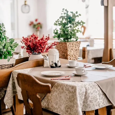 Haus Aschgan بيت ضيافة